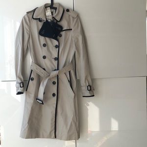 Authentic Burberry Coat Sz US6 UK8